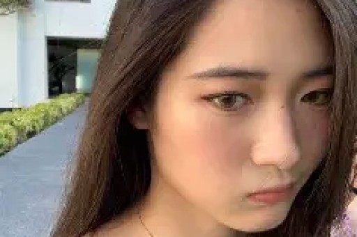 “假洋牌”优思益翻车事件：网红集体致歉背后的品牌包装术与流量陷阱