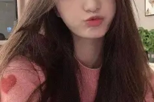 62岁男明星迎娶25岁丹麦美女教练38岁年龄差惊到众多吃瓜网友