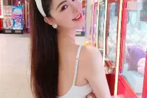 易易紫曝明星翻红后会耍大牌：红了之后就会耍大牌身边有很多